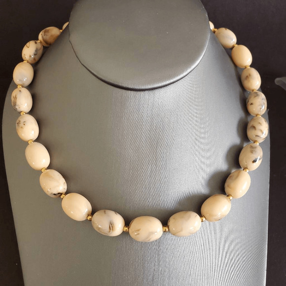 Joan Rivers Beaded‎ Necklace - Picture 1 of 5